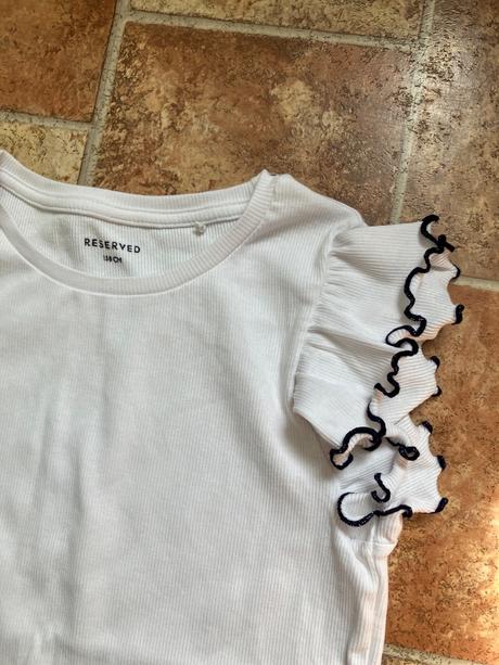 Tricko, reserved,158