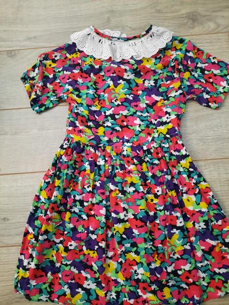 Dievčenské šaty, 116