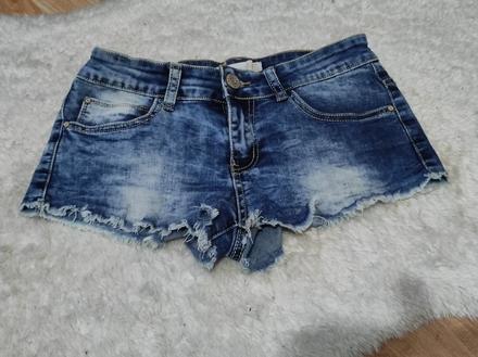 Šortky, 28
