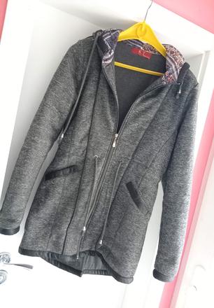 Bunda s kapucňou, l