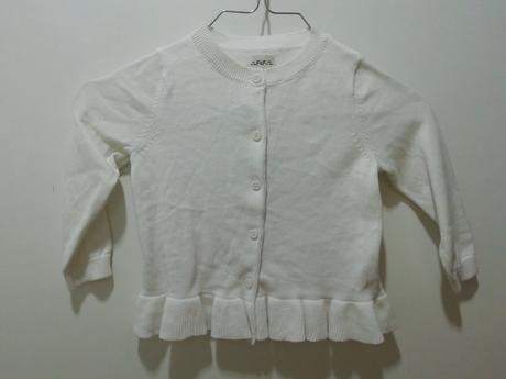 Biely sveter s volánikom na gombíky, f&f,86