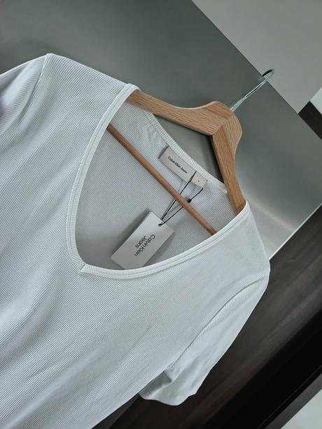 Calvin klein rebrovaný bavlnený top m-l, calvin klein,l / m