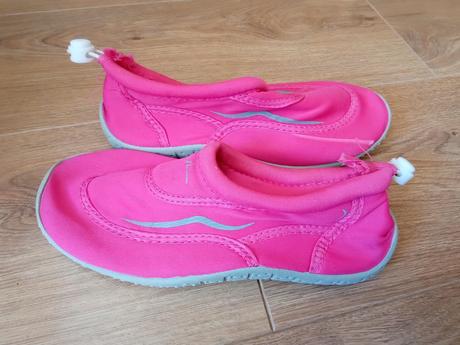 Topánky do vody, 33