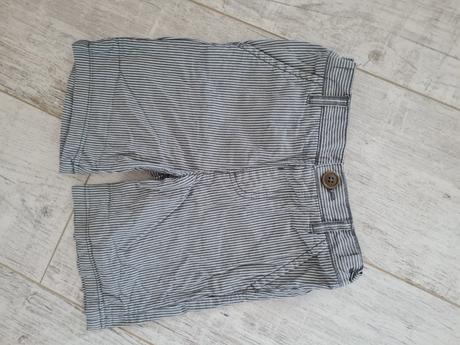 2 ks krátkych nohavíc, f&f,110