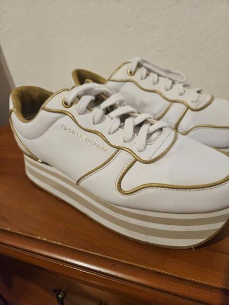 Botasky, tommy hilfiger,39