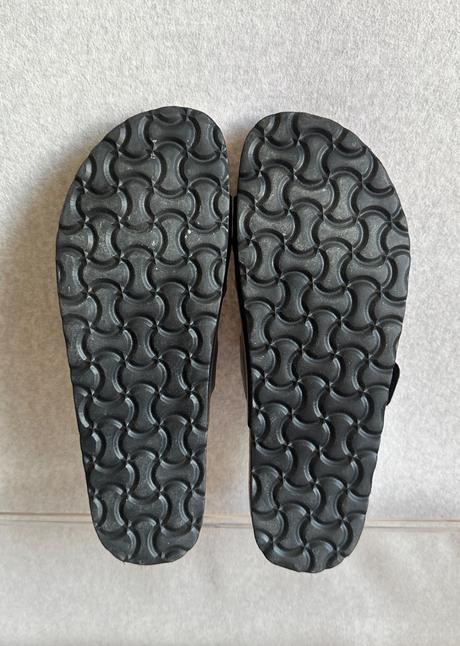 Značkové kožené šľapky, 41