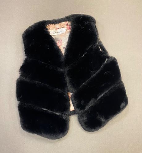 Kožušinová vesta, 134