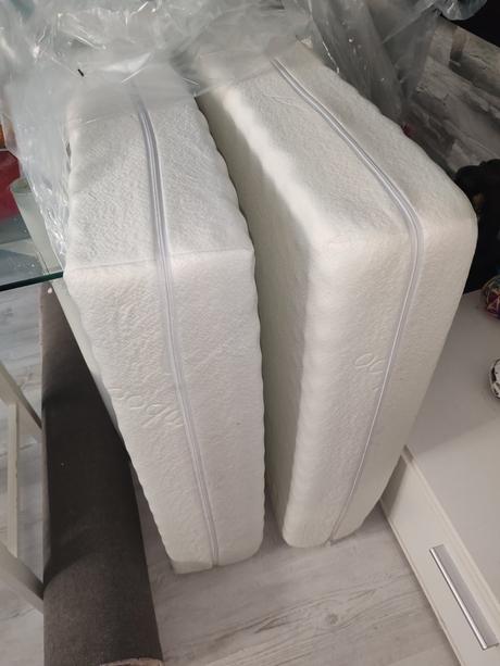 Predám madrace 2 kusi rozmer 200x80 výška 20 cm, šírka (cm): 80,dĺžka (cm): 200