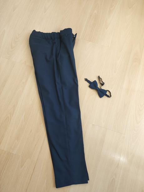 Chlapcensky oblek s motylikom, 140