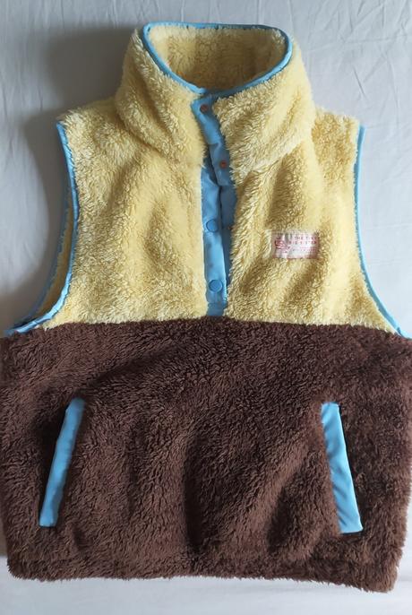 Teplá vesta the tinny big sisters, s