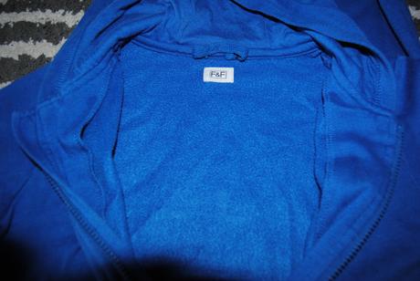 Mikina na dvor s kapucou, f&f,122