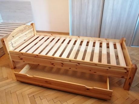 Posteľ z masívu, šírka (cm): 100,dĺžka (cm): 210