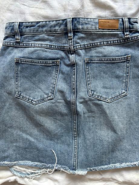 Dámska riflova sukňa, m