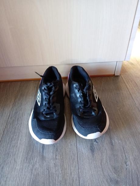 Botasky, aj na telesnú, umbro,36