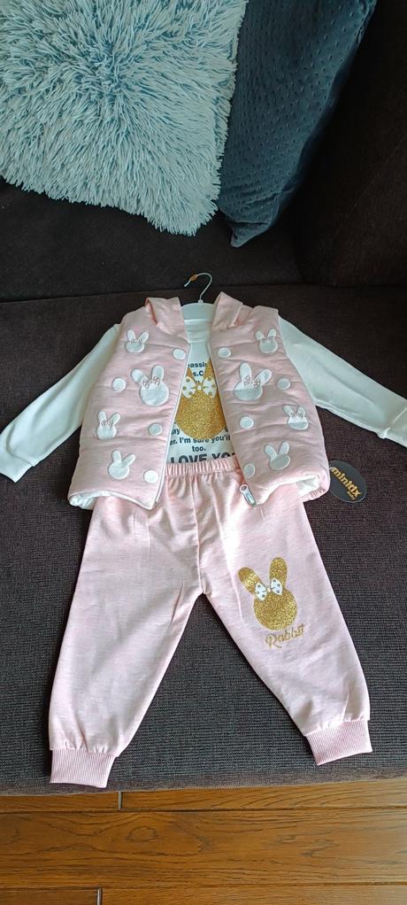 Dievčenská jarná súprava, 92