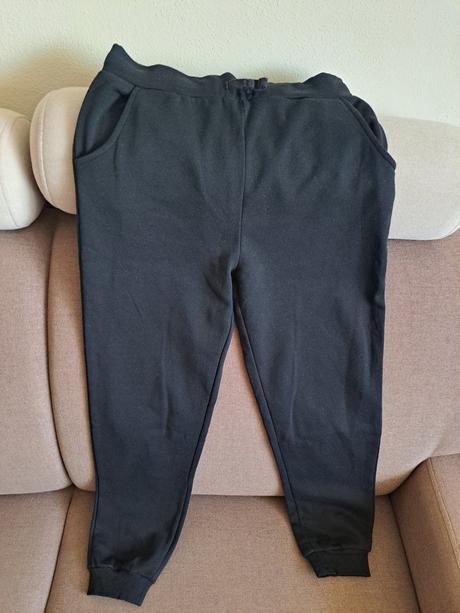 2x teplaky, sinsay,146