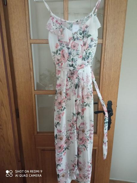 Ľahké letné šaty, s