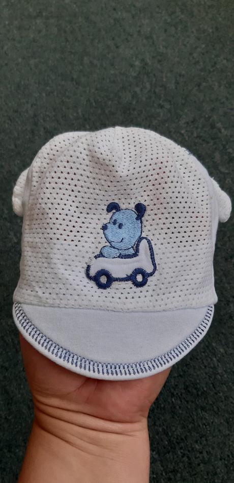 Dierkovaná čiapka, 86