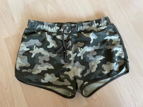 Šortky, c&a,164