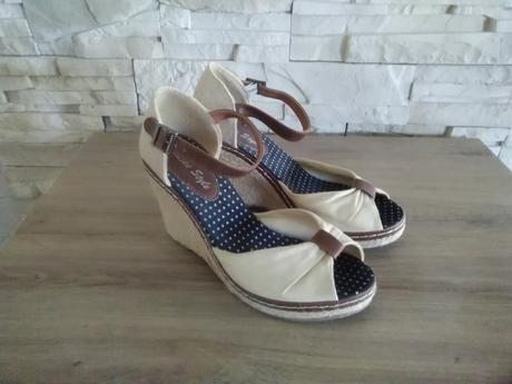 Dámske topánky na platforme, 38