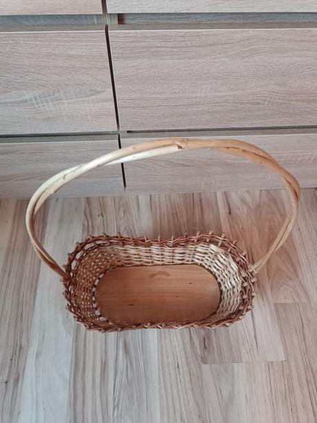 Prútený košík s rúčkou - prírodný štýl, 