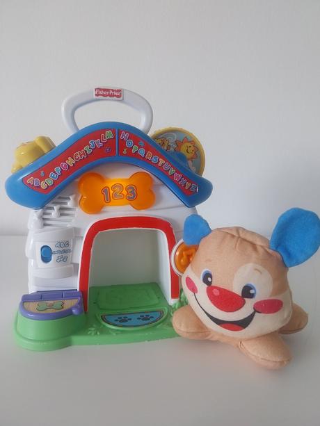 Fisher price psik v domčeku,