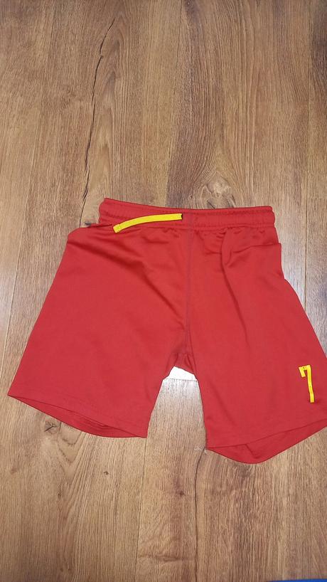 Sportove kratasy 2ks, h&m,146