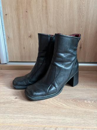 Kožené čižmy, items,38