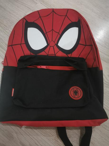 Batoh spiderman,