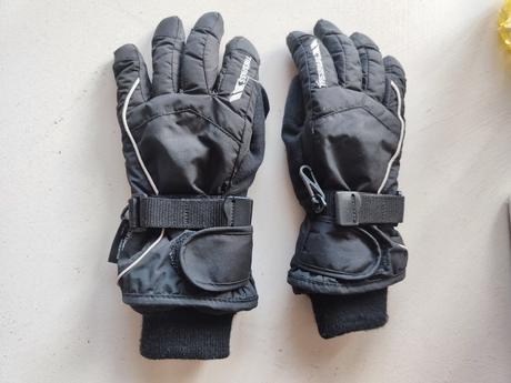 Zimné rukavice, 146