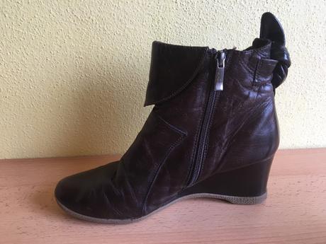 Dámske hnedé uteplené nízke čižmy na opätku, 38