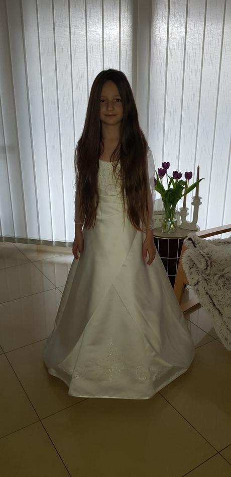 Šaty na 1. sv. prijímania, 134