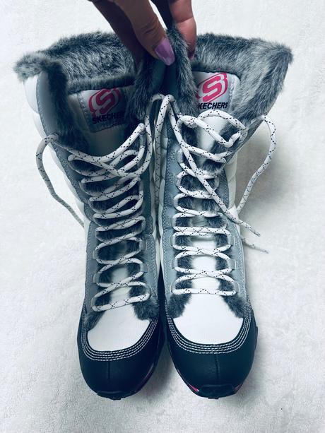 Biele snehule s kožušinkou zn. skechers originál, skechers,38 / 39