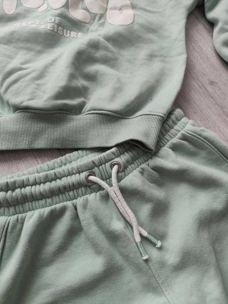 Teplaky a mikina, f&f,134