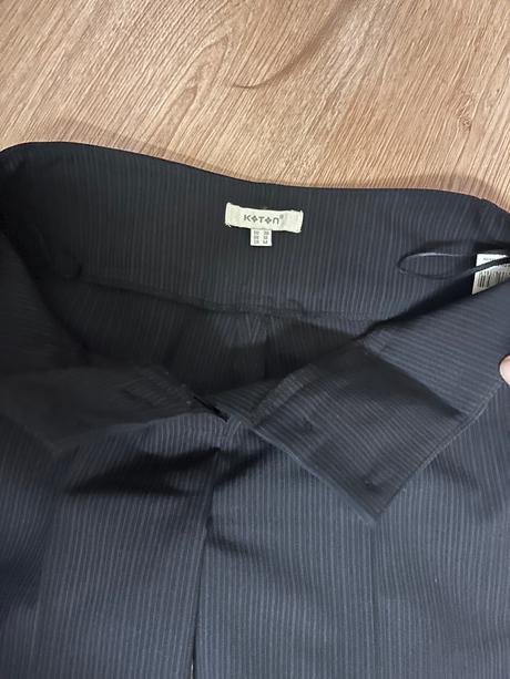 Elegantne značkové nohavice, m