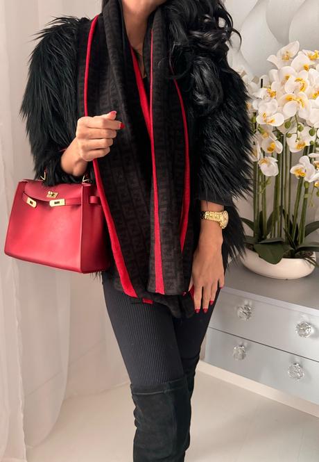 Fendi - kvalitný šál, 