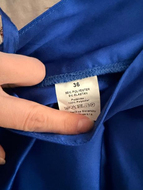 Predam skladanu suknu, xs