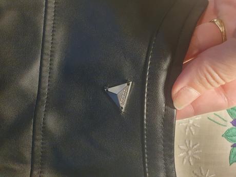 Koženka guess s flitrami, guess,152