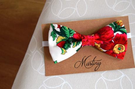 Pánsky motýlik folkflower,