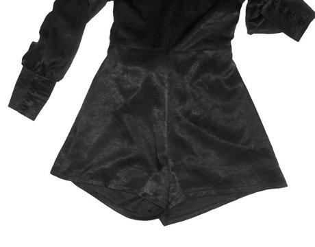 Kraťasový overal s holým chrbtom veľ.40, 40