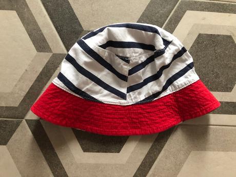 Frajersky namornicky obojstranny klobucik, chicco,68