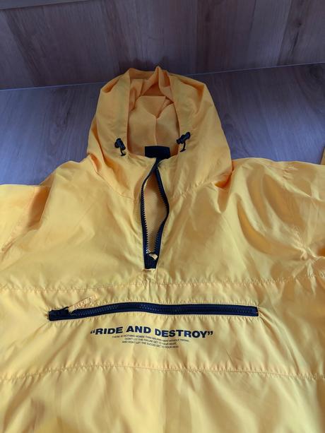 Ľahučká slniečková bunda cropp, s