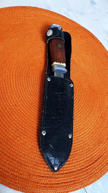 Profesionálny poľovnícky nôž /dýka,