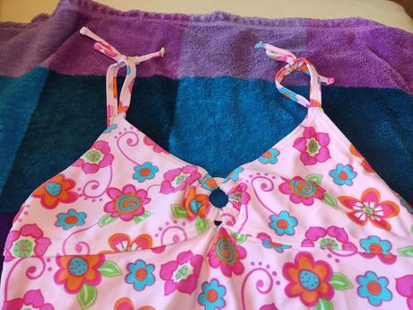 Nenosené plavky, 158