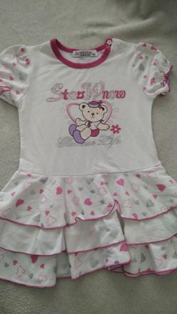 Šaty s volánikmi, 86