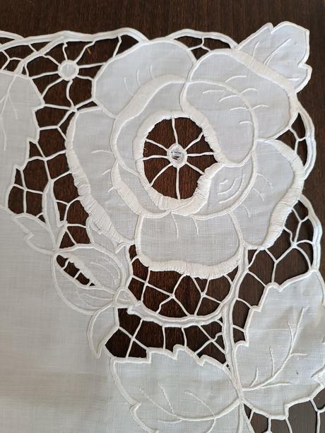 Obrus retro výšivka, 