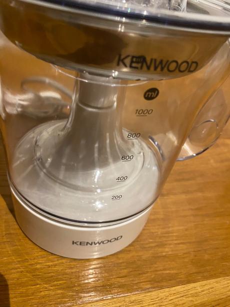 Kenwood true je290 - lis / odšťavovač na citrusy, 