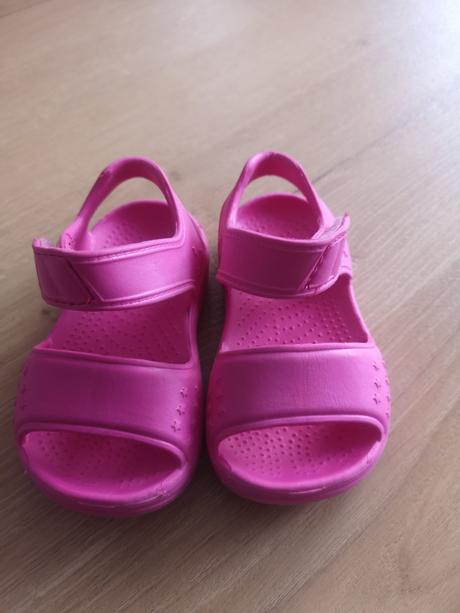 Sandalky do vody, 20