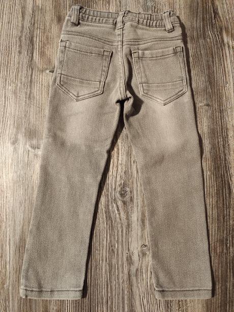 Sivé rifle, lupilu,104