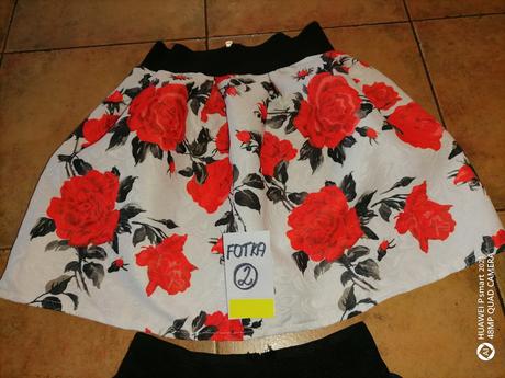 Sukne pre dámu kvetinkové, s